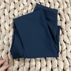 Lululemon wunder train high rise. Size 0. Cropped. Like new navy